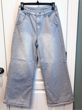 Dazy Women’s Slate Light Gray Wash Trendy Wide Leg High Rise Size Medium Jeans